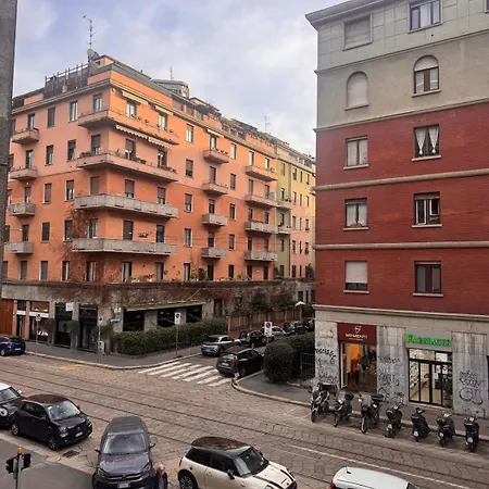Porta Romana - Luminoso Bilocale Apartment