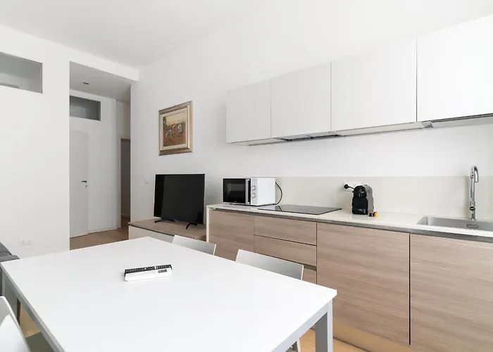 Apartament Porta Romana - Luminoso Bilocale