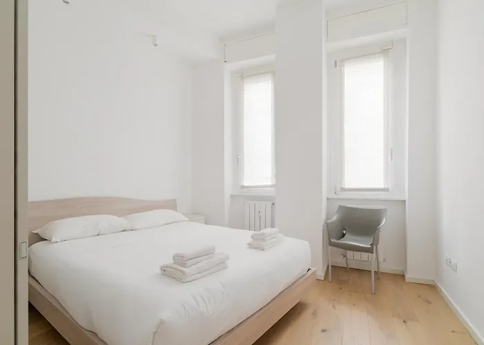 Apartament Porta Romana - Luminoso Bilocale *